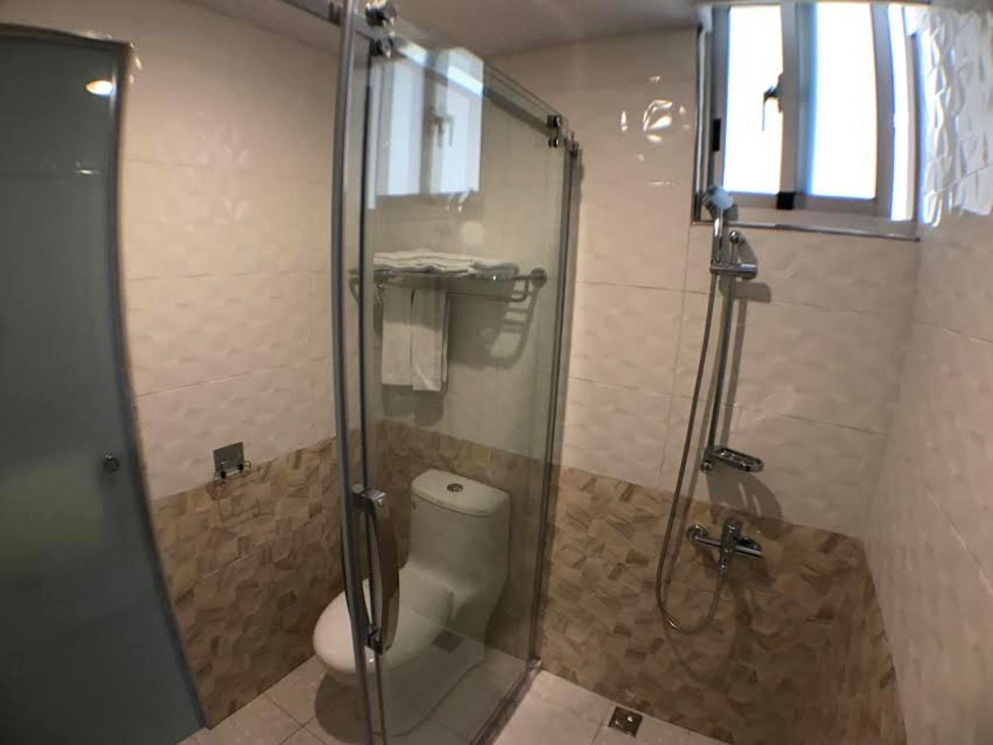 P&E Hotel Tajnan Kültér fotó