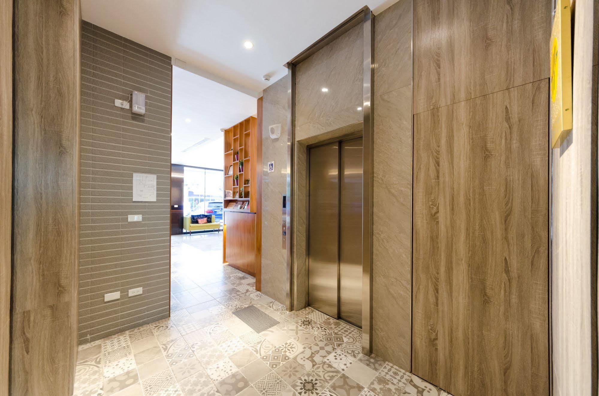 P&E Hotel Tajnan Kültér fotó
